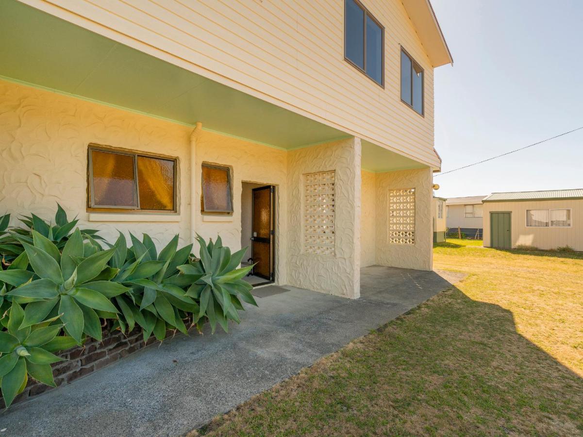 Cosy At Cooks - Cooks Beach Downstairs Unit Exterior foto
