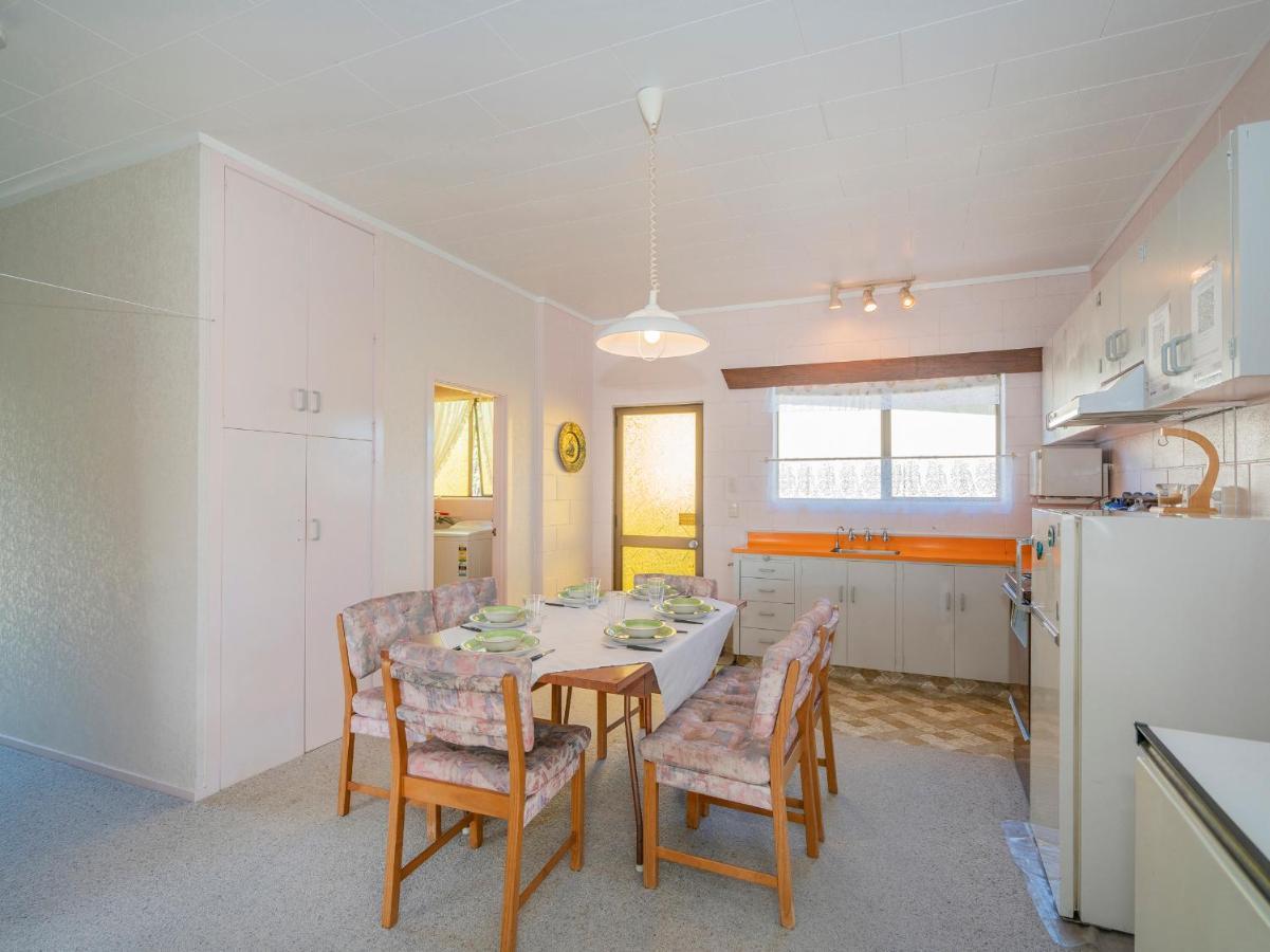Cosy At Cooks - Cooks Beach Downstairs Unit Exterior foto